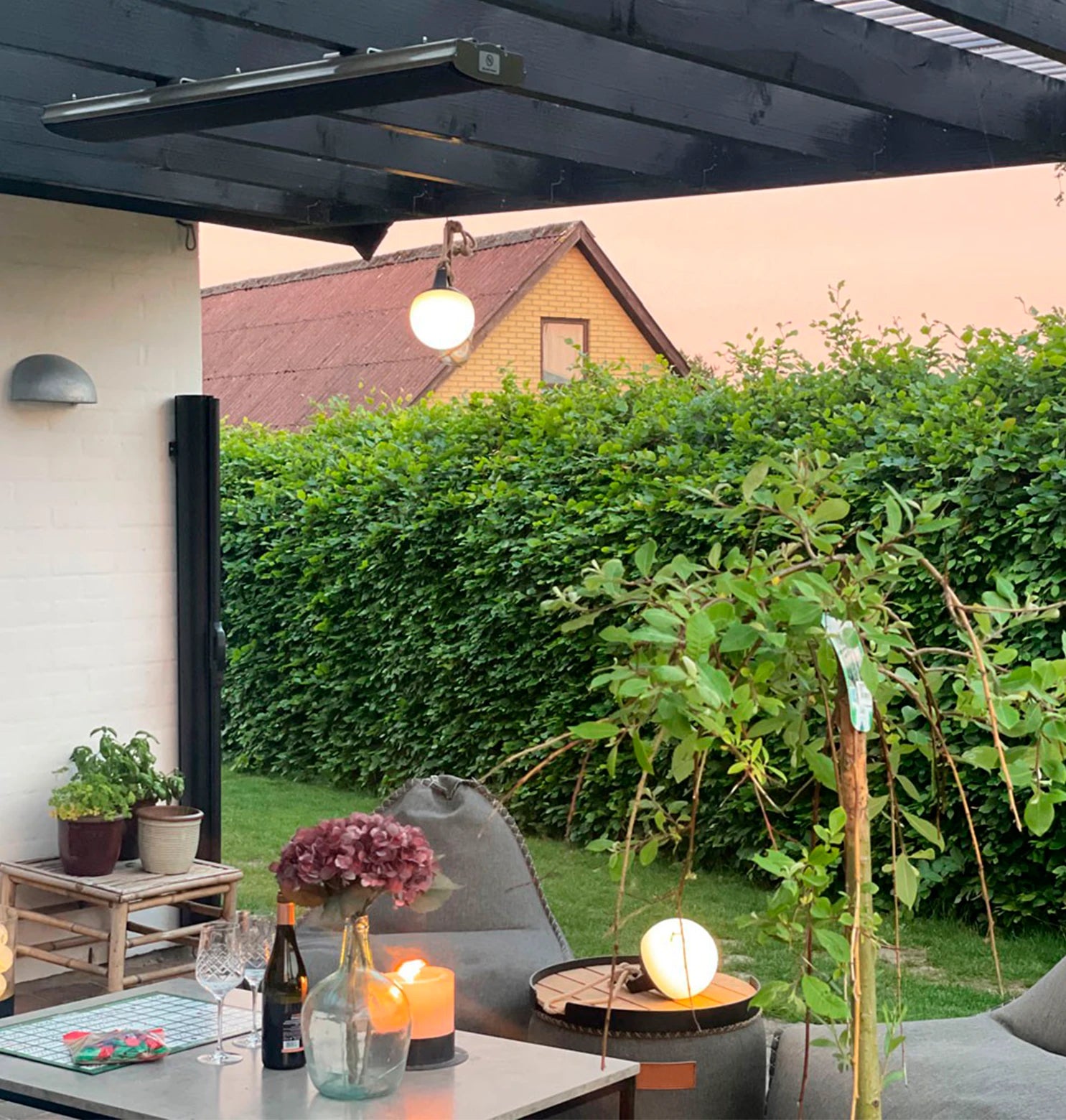 heation Heatbar 1000, Vegghengt elektrisk terrassevarmer