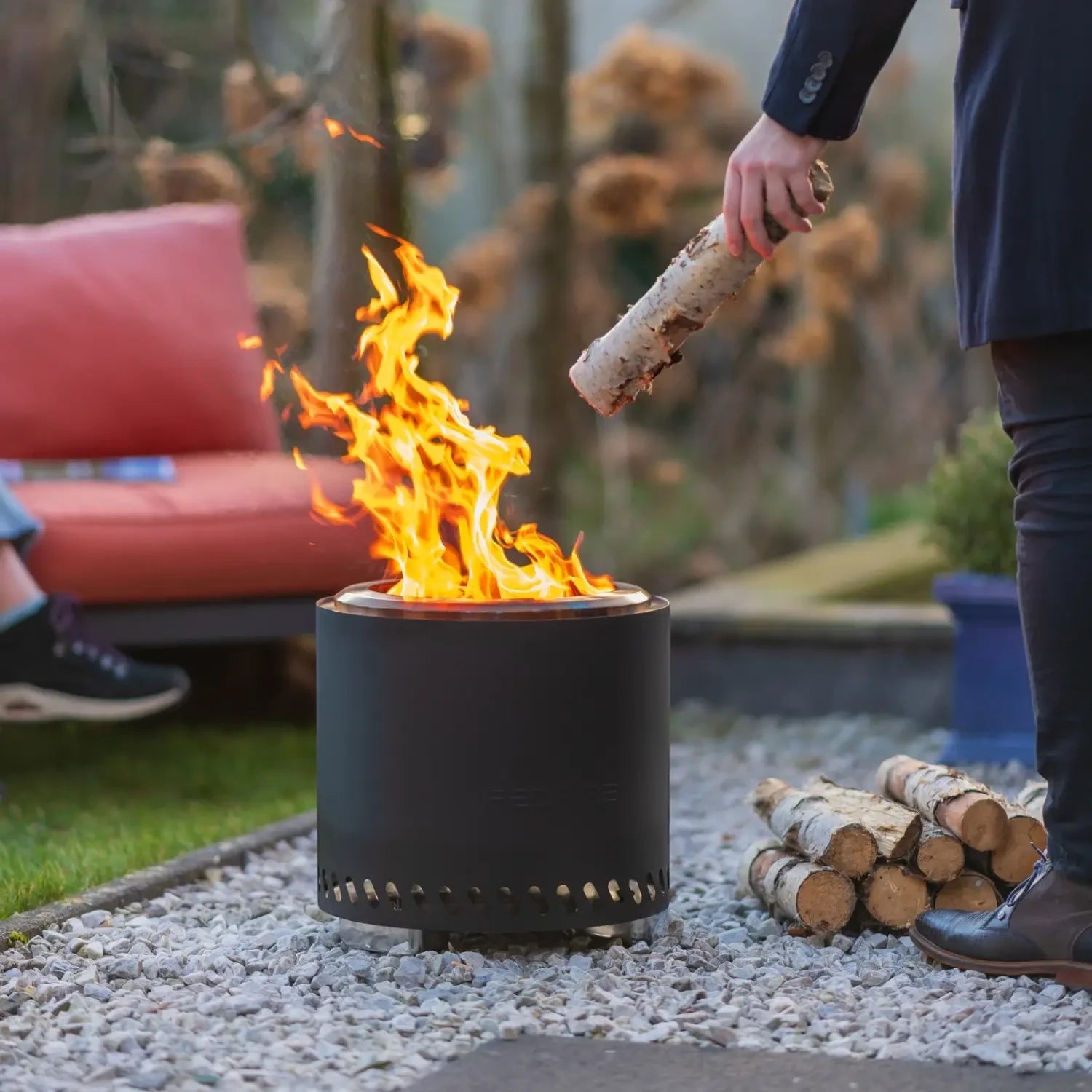 Volcano Pellet Ildsted Large – Matt Svart