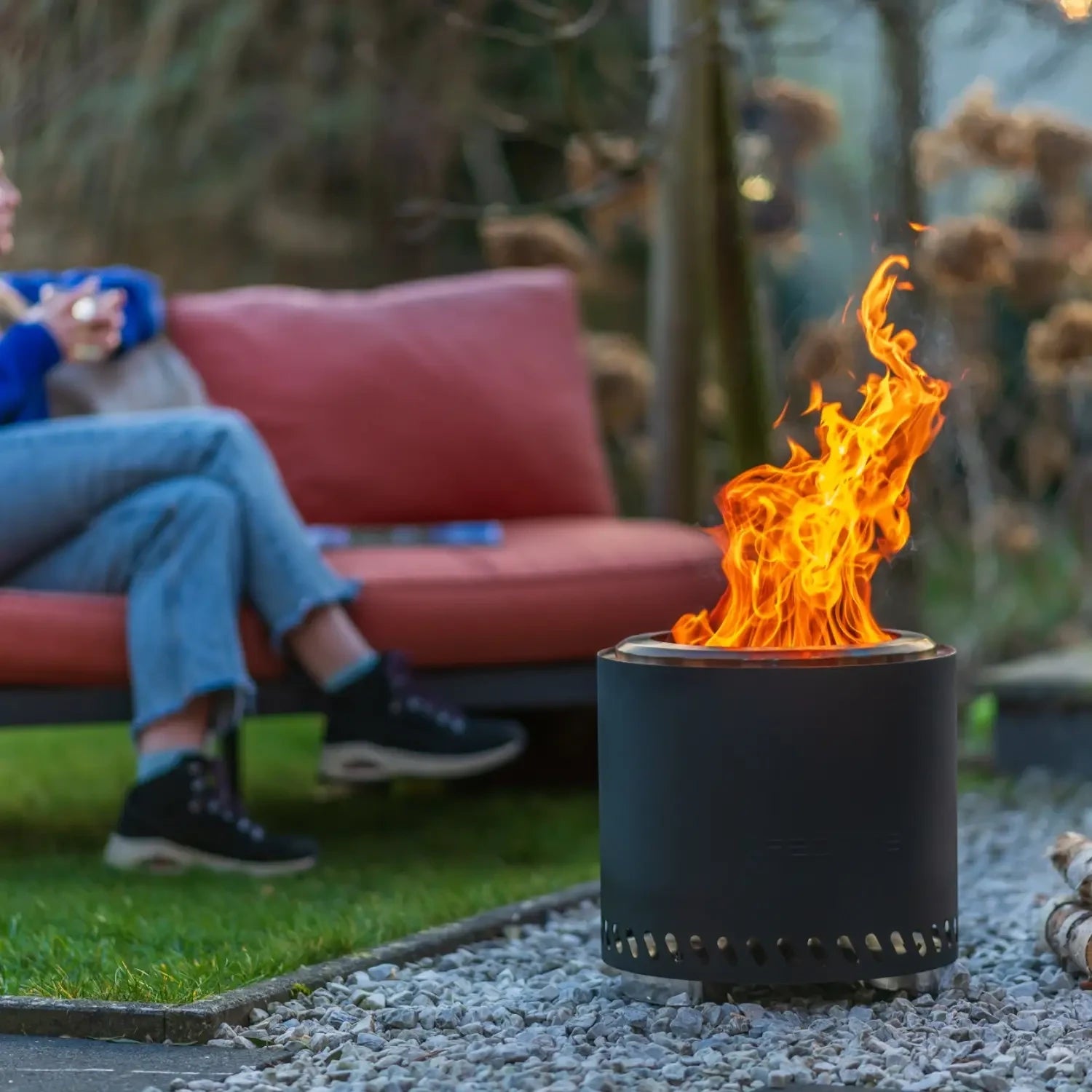 Volcano Pellet Ildsted Large – Matt Svart