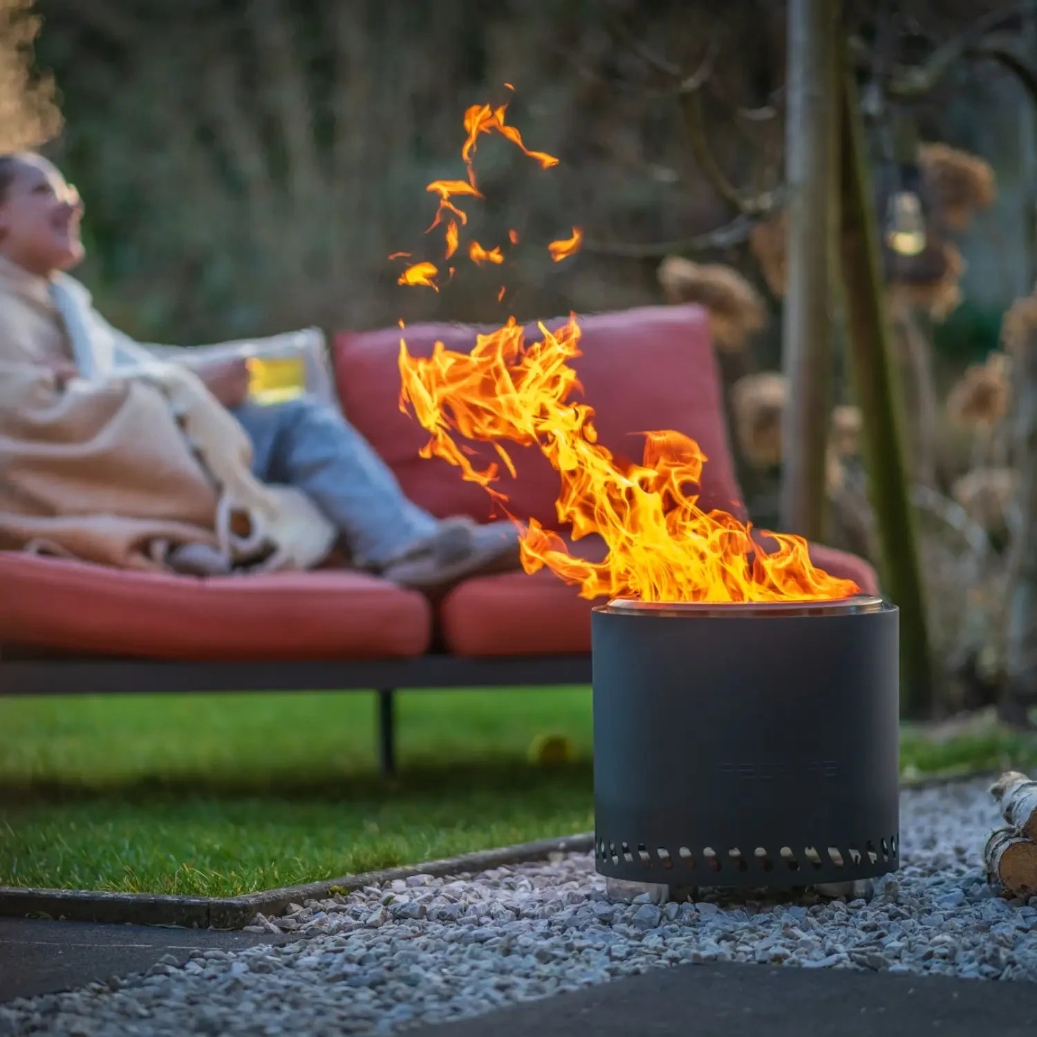 Volcano Pellet Ildsted Large – Matt Svart