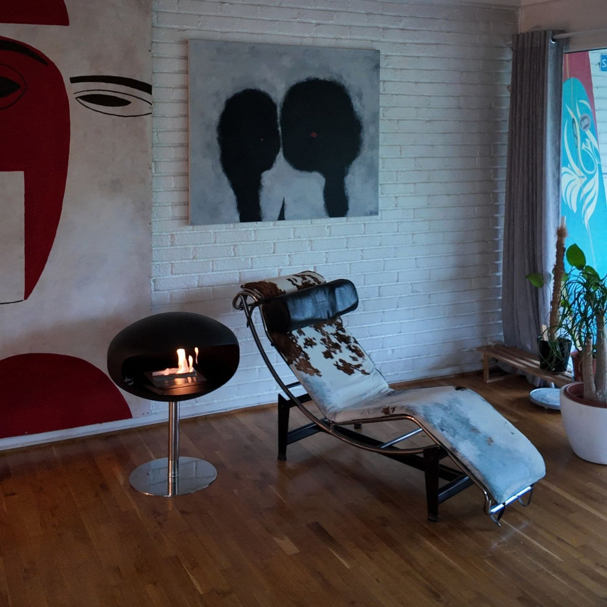 Cocoon Pedestal – Matt Svart m. Stålfot