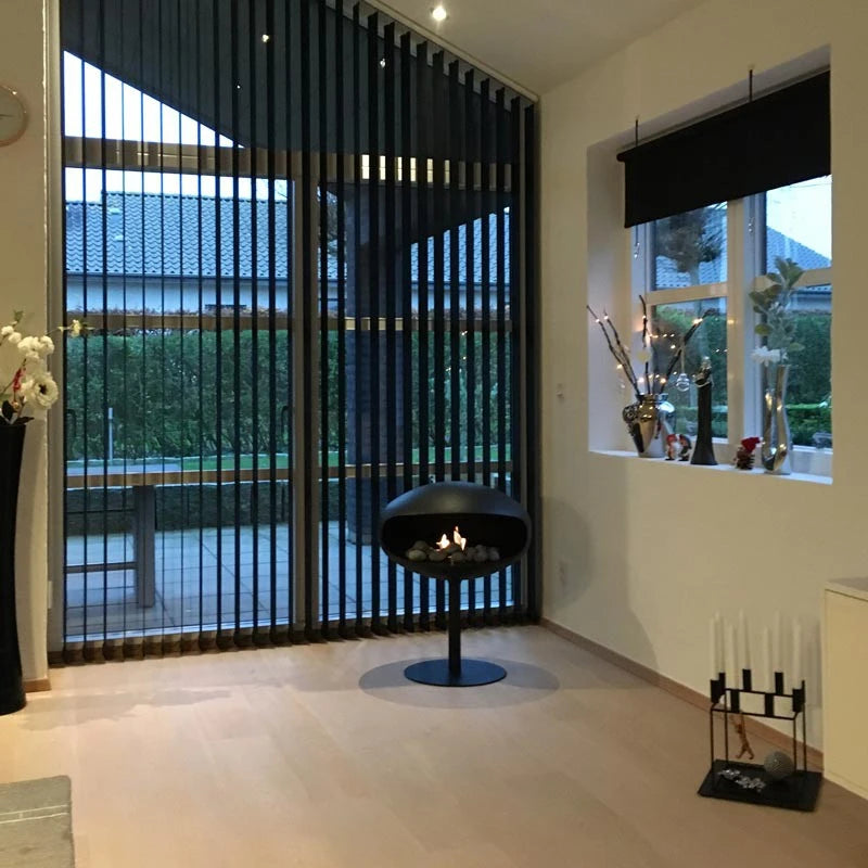 Cocoon Pedestal – Matt Svart m. Svart Fot