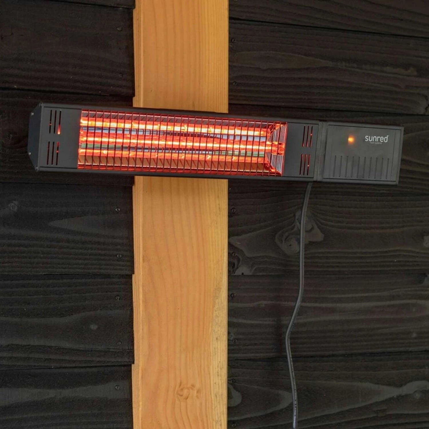 Fortuna vegghengt terrassevarmer – 1500W