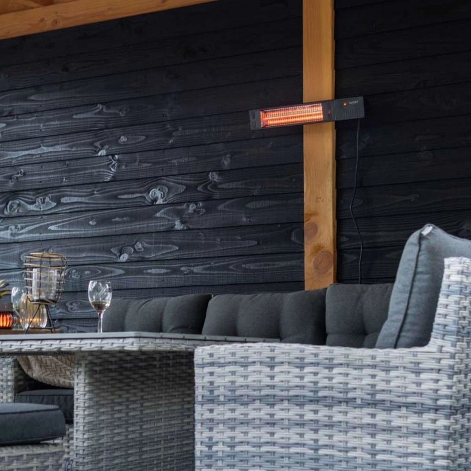 Fortuna vegghengt terrassevarmer – 1500W