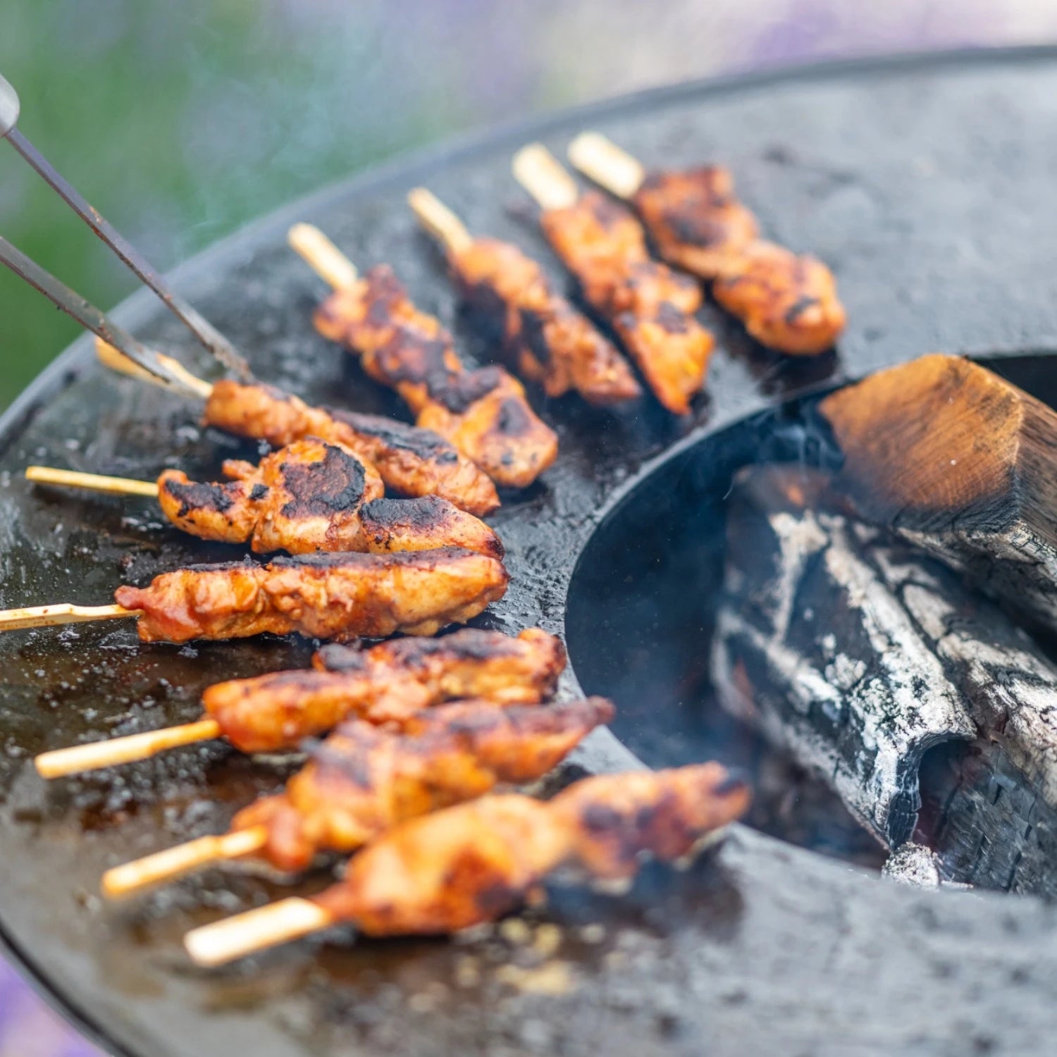 Onyx Ildskål med grill og vedoppbevaring – Ø60