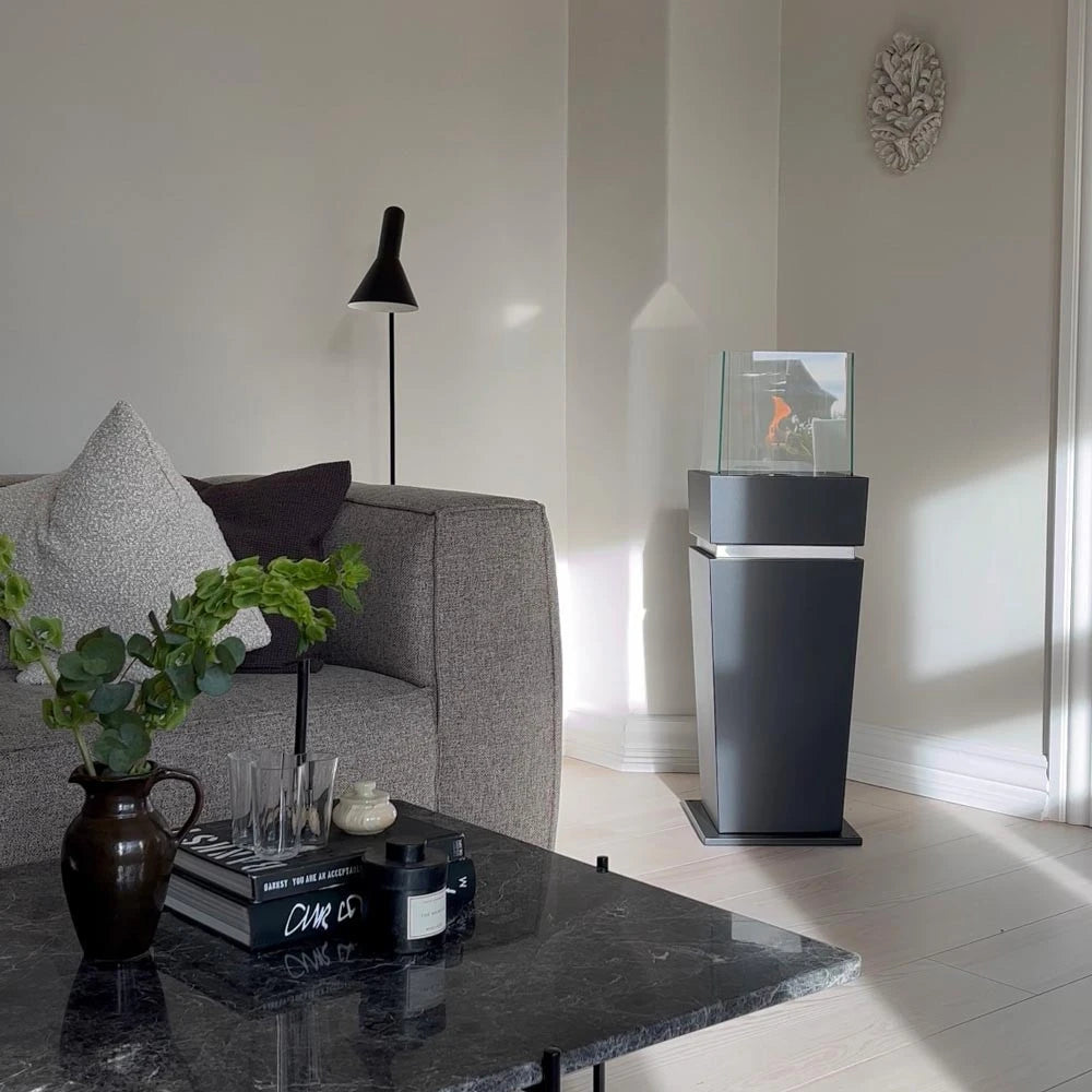 Elegant Gulvbiopeis – Svart med glass